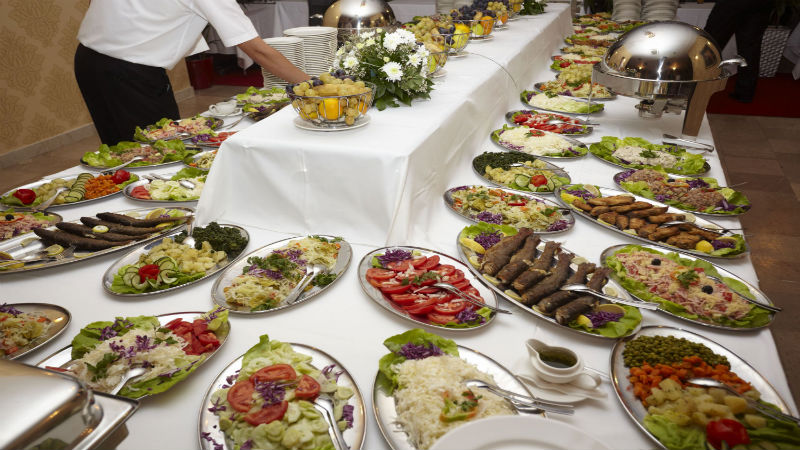 Saying “I Do” to the Right Catering Service