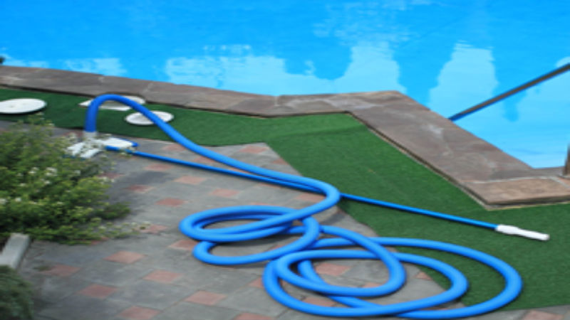 Warning Signs a Homeowner May Notice When Pool Repair in Nassau County NY is Needed