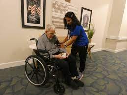 4 Factors to Consider When Choosing Senior Care Centers in Katy, TX