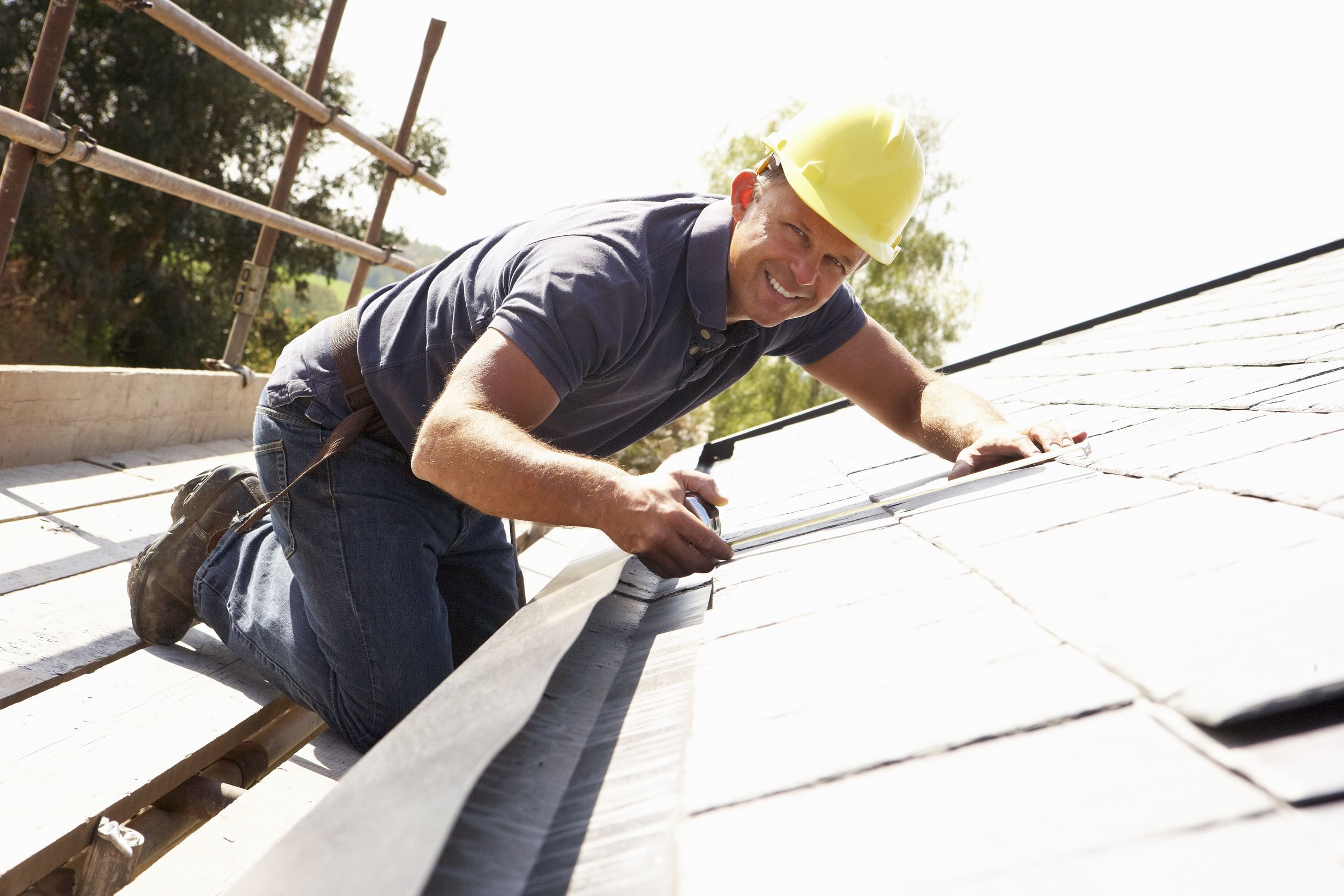 4 Signs It’s Time To Hire Roofing Contractors In Philadelphia